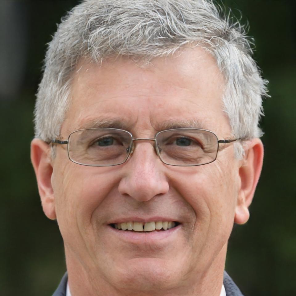 Portrait of Idris Wyndham, lead floristry instructor